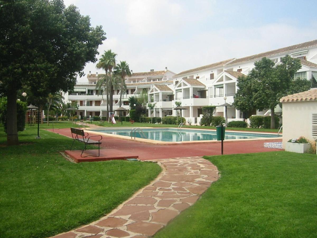Adosado En Urbanizacion Con Precioso Jardin Ferienhaus Dénia